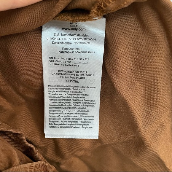 ONLY - Button-down Amber Romper - Picture 5 of 6